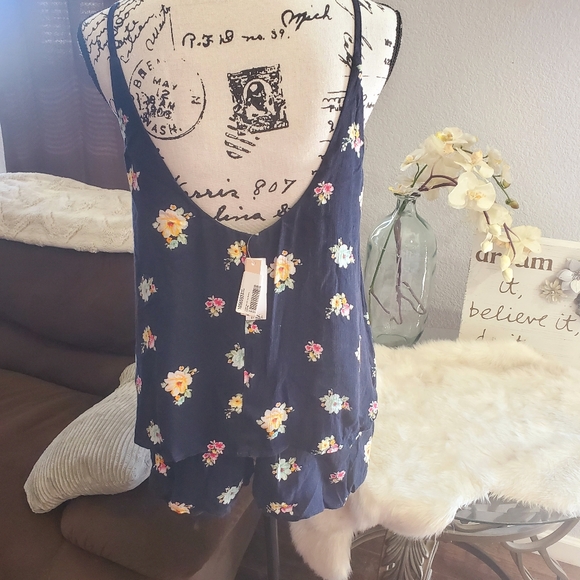 🌺NWT Aqua LAYERED HALTER ROMPER🌼🌺 - Picture 4 of 6